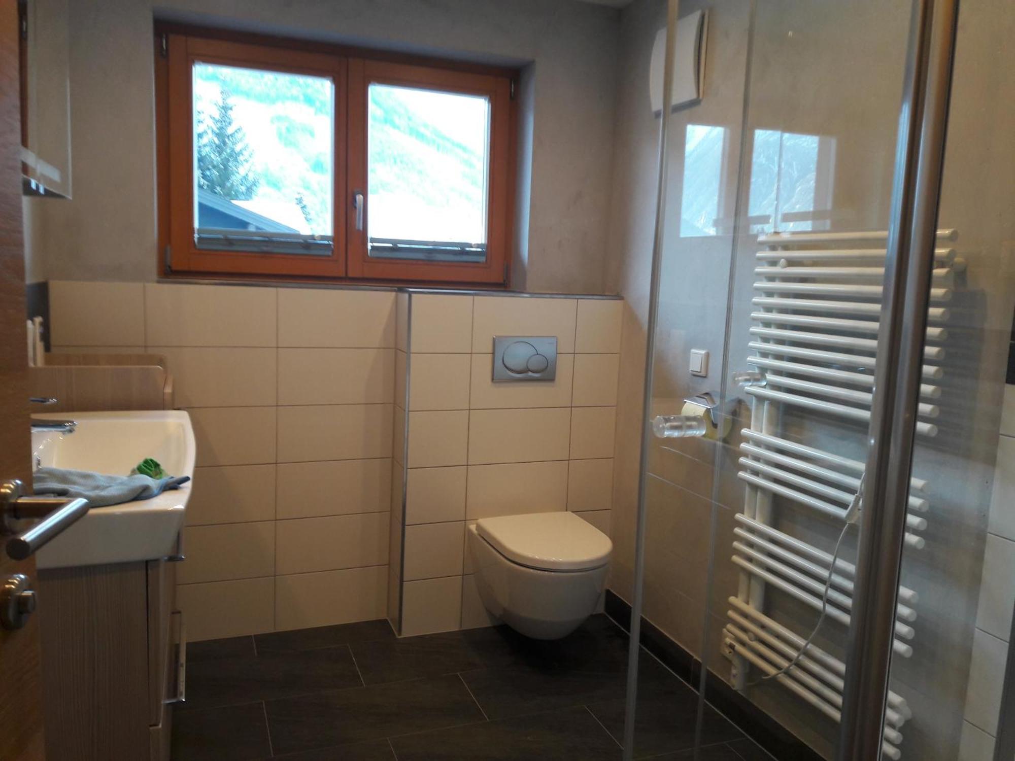 Hotel Haus Scharler, Talstation Neukirchen am Großvenediger Exterior foto
