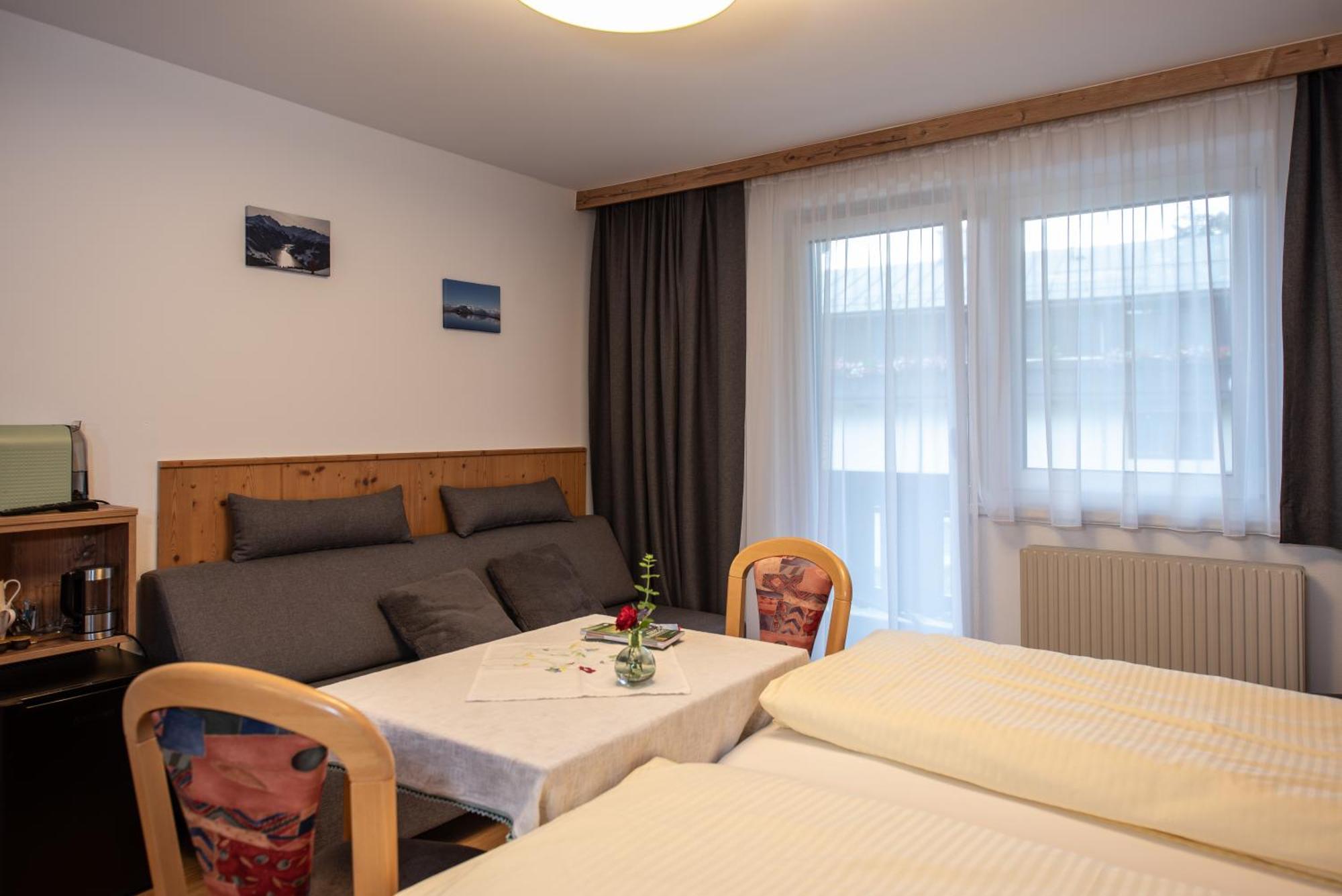 Hotel Haus Scharler, Talstation Neukirchen am Großvenediger Exterior foto